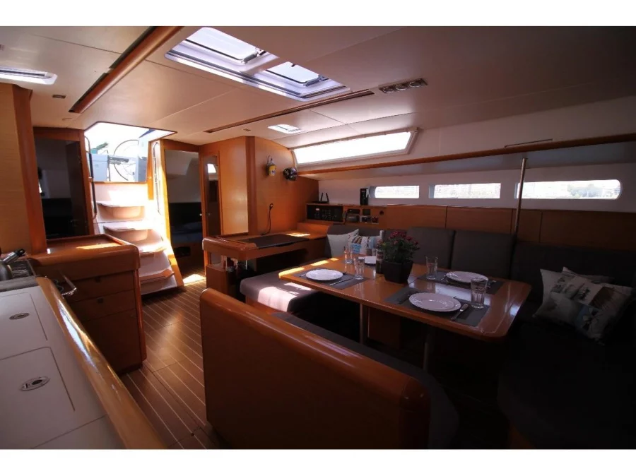 Sun Odyssey 509 5 cabin (Lucky Slot - (A/C - Generator - Refit 2022)) Interior image - 3