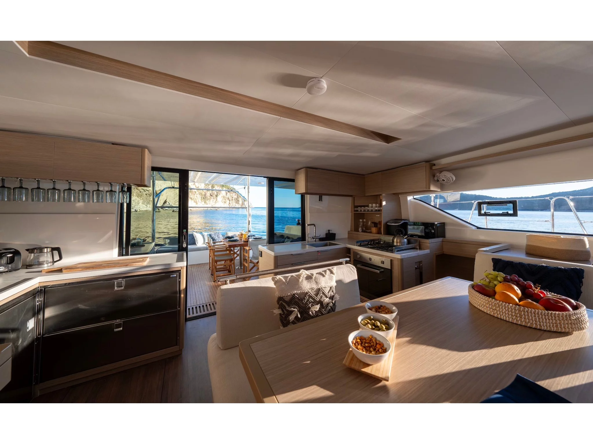 Lagoon 51 (NORTH STAR) Interior image - 2