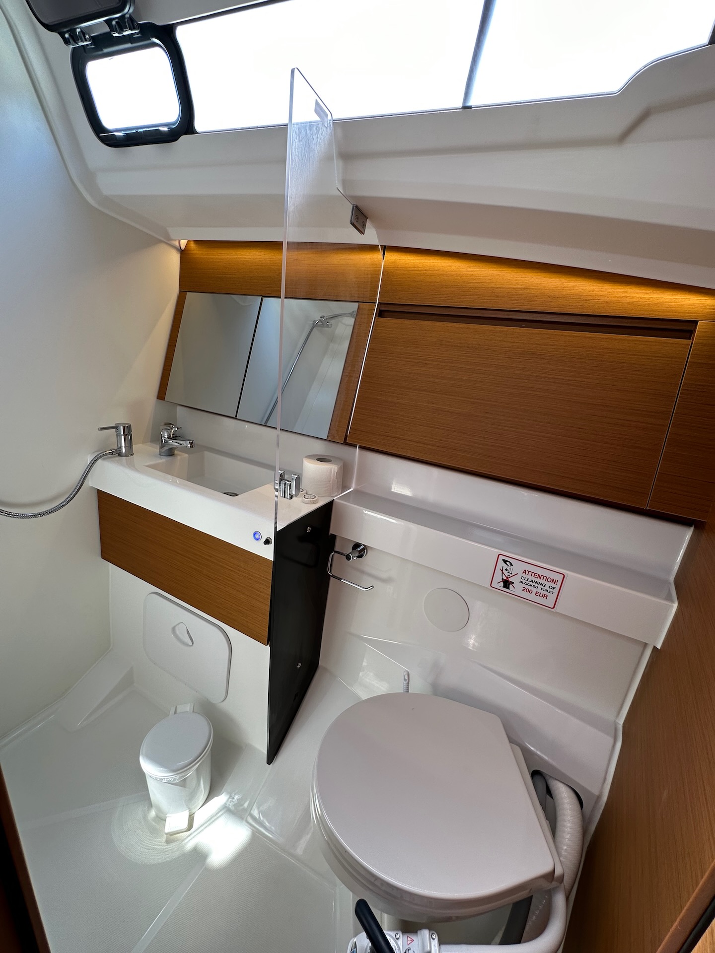 Photo #7 - Sun Odyssey 410 (Wind Kiss) in Dubrovnik - 17657