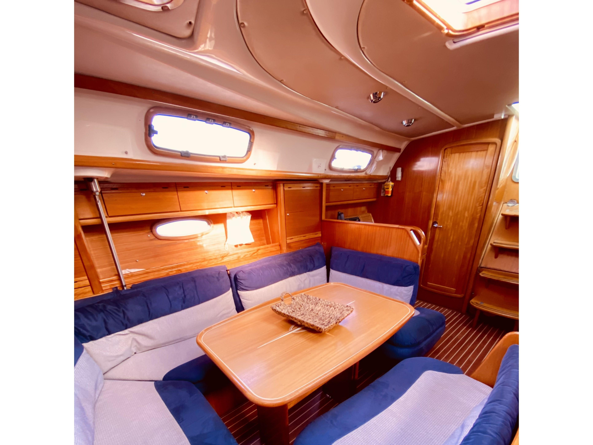 Photo #2 - Bavaria 42 Cruiser (Iro (Pax 7)) en Lefkada - 6494