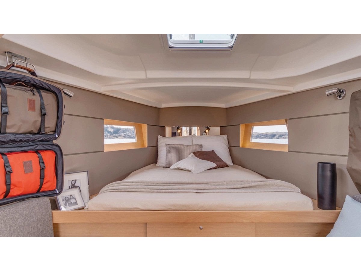 Photo #4 - Sun Odyssey 389 () in Marina - 11281