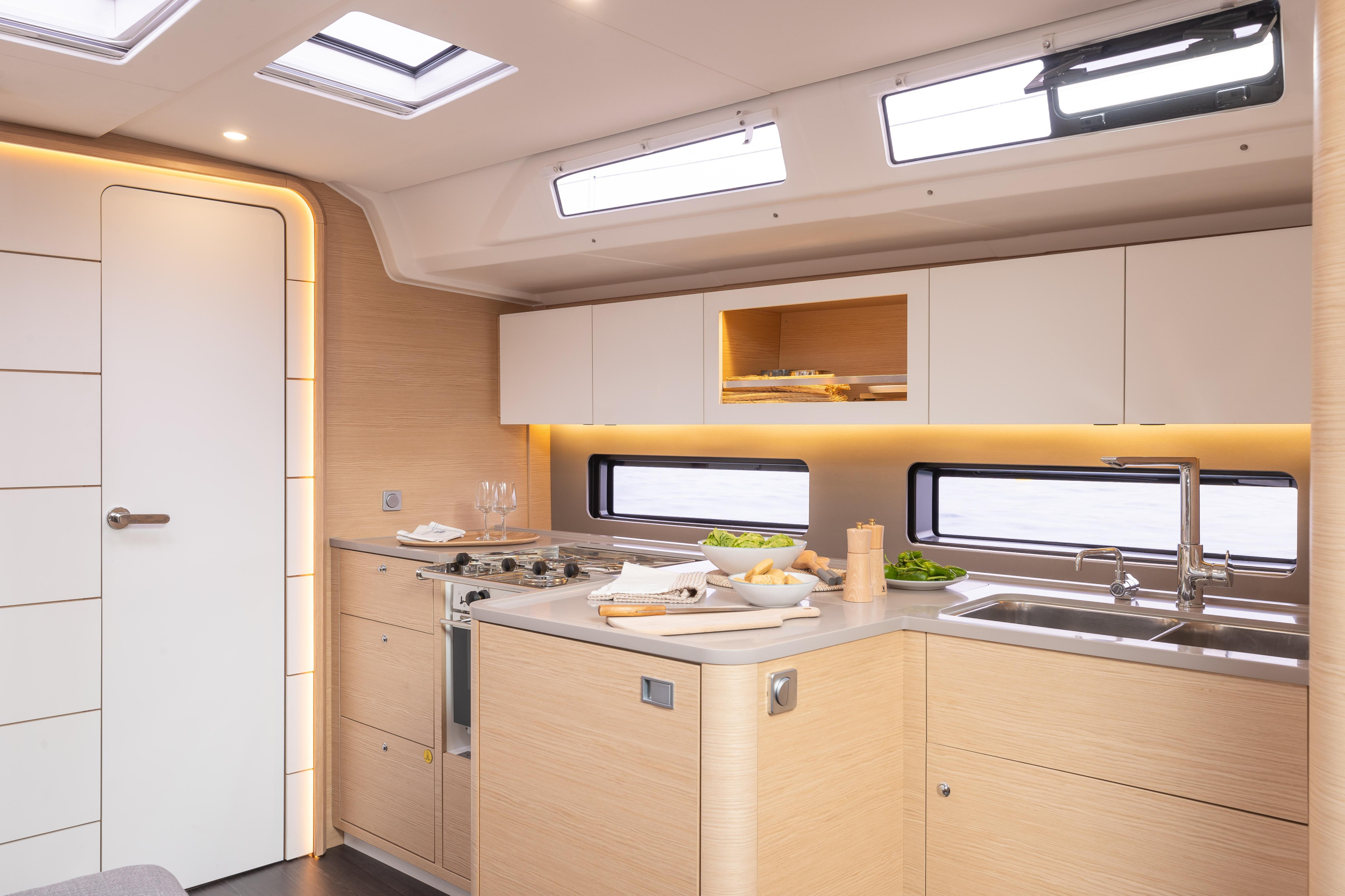 Photo #14 - Dufour 41 () in Marina - 20501