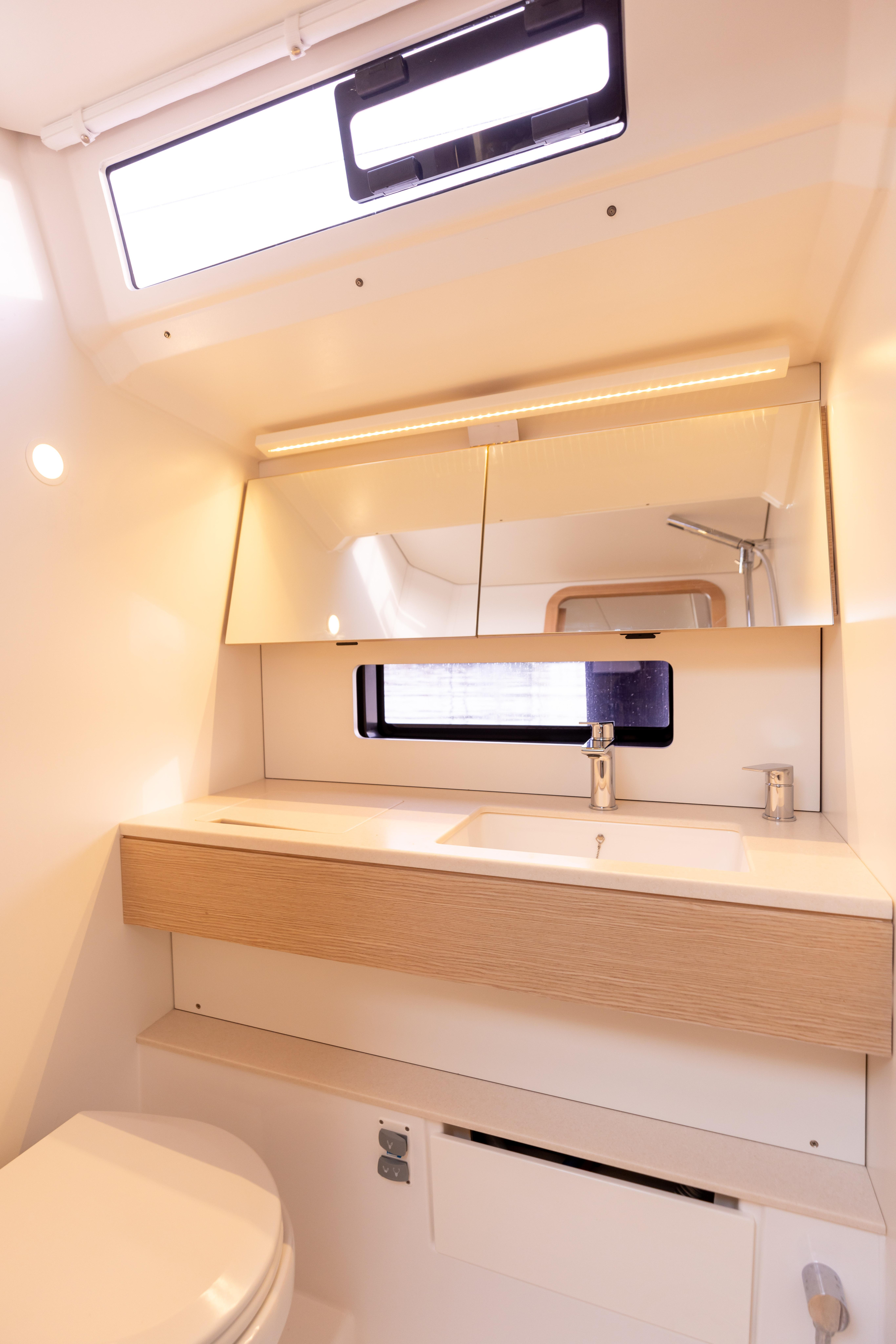 Photo #8 - Dufour 41 () in Marina - 20501