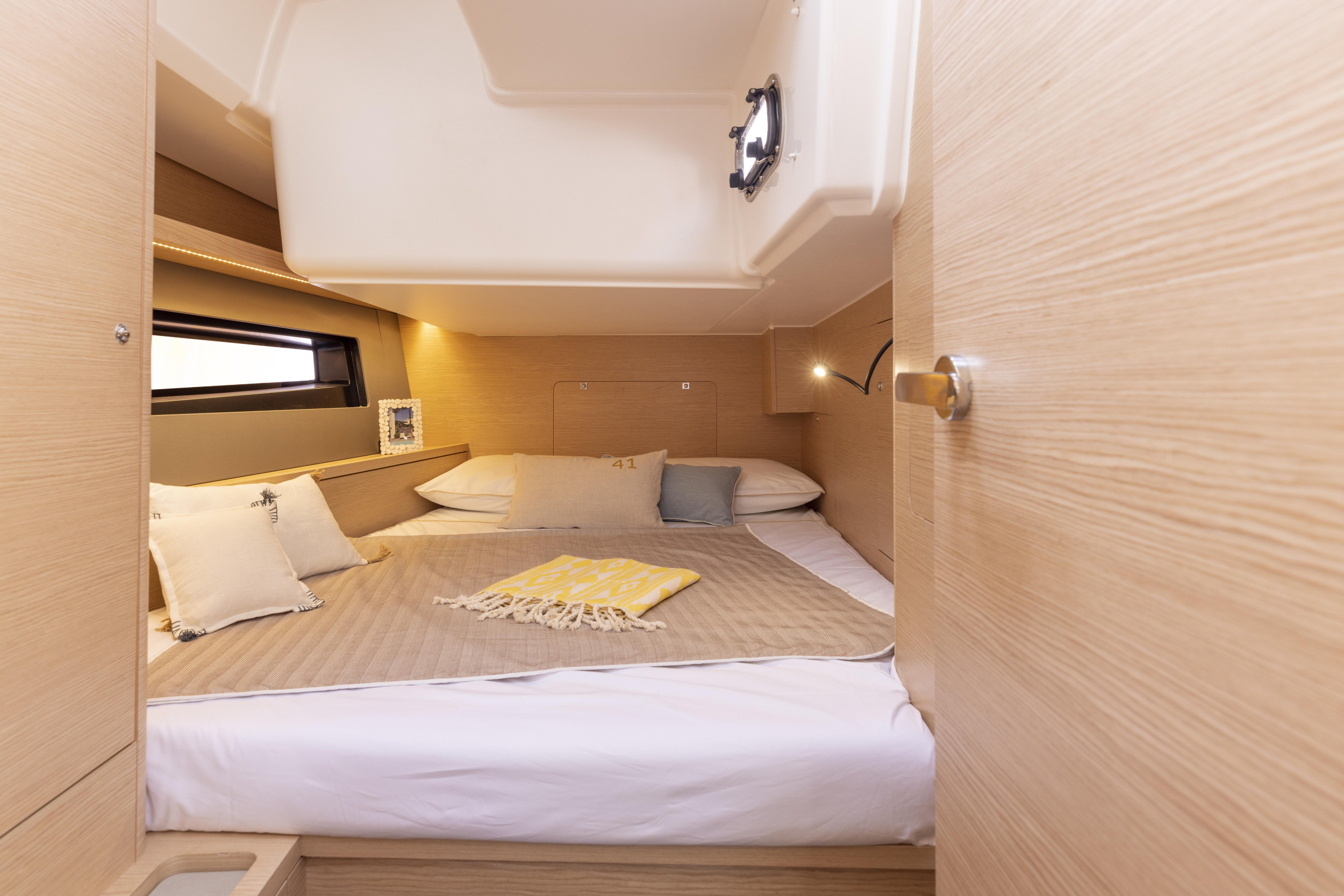 Photo #4 - Dufour 41 () in Marina - 20500