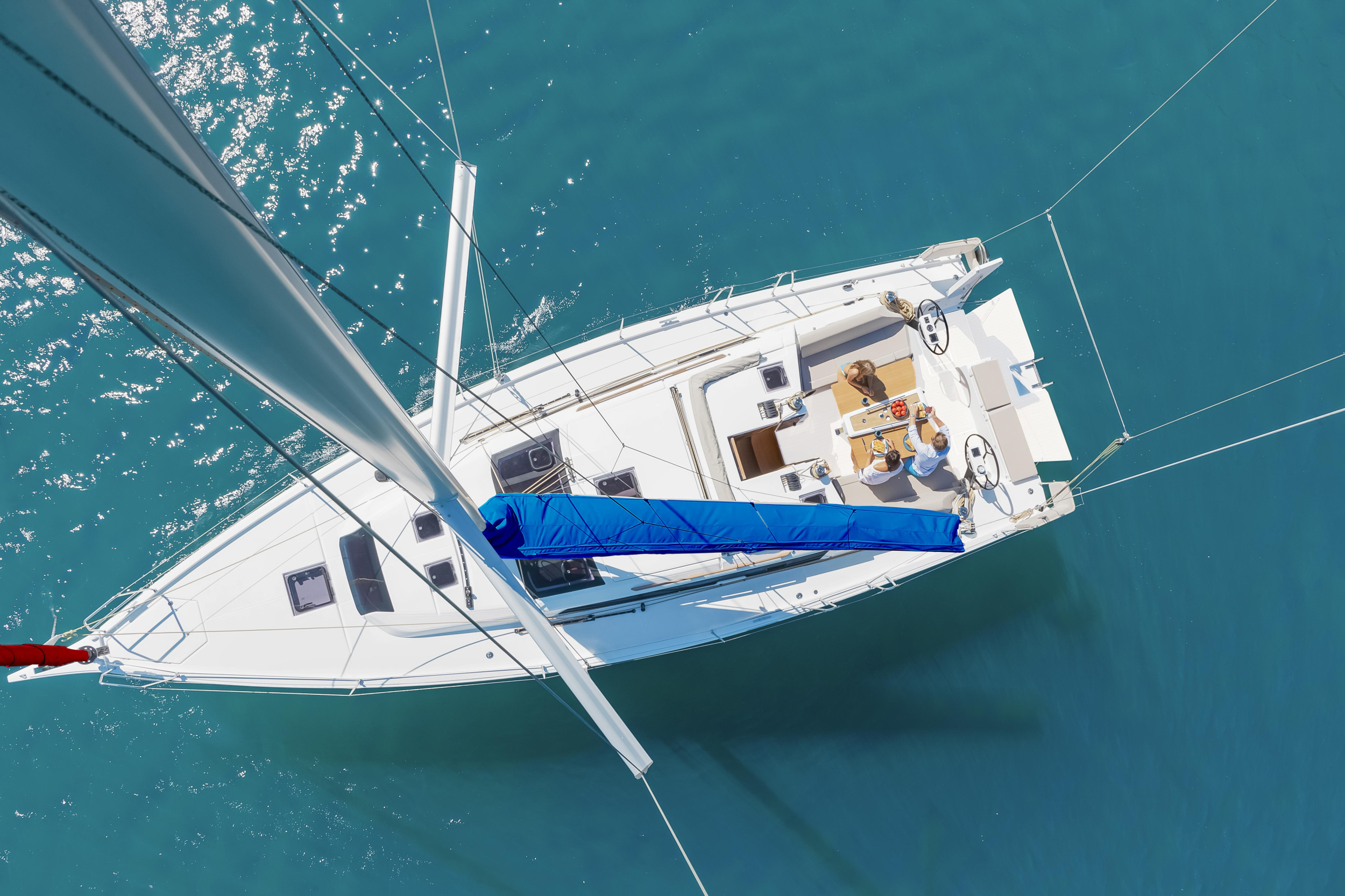 Photo #5 - Dufour 530 () en Marina - 20505