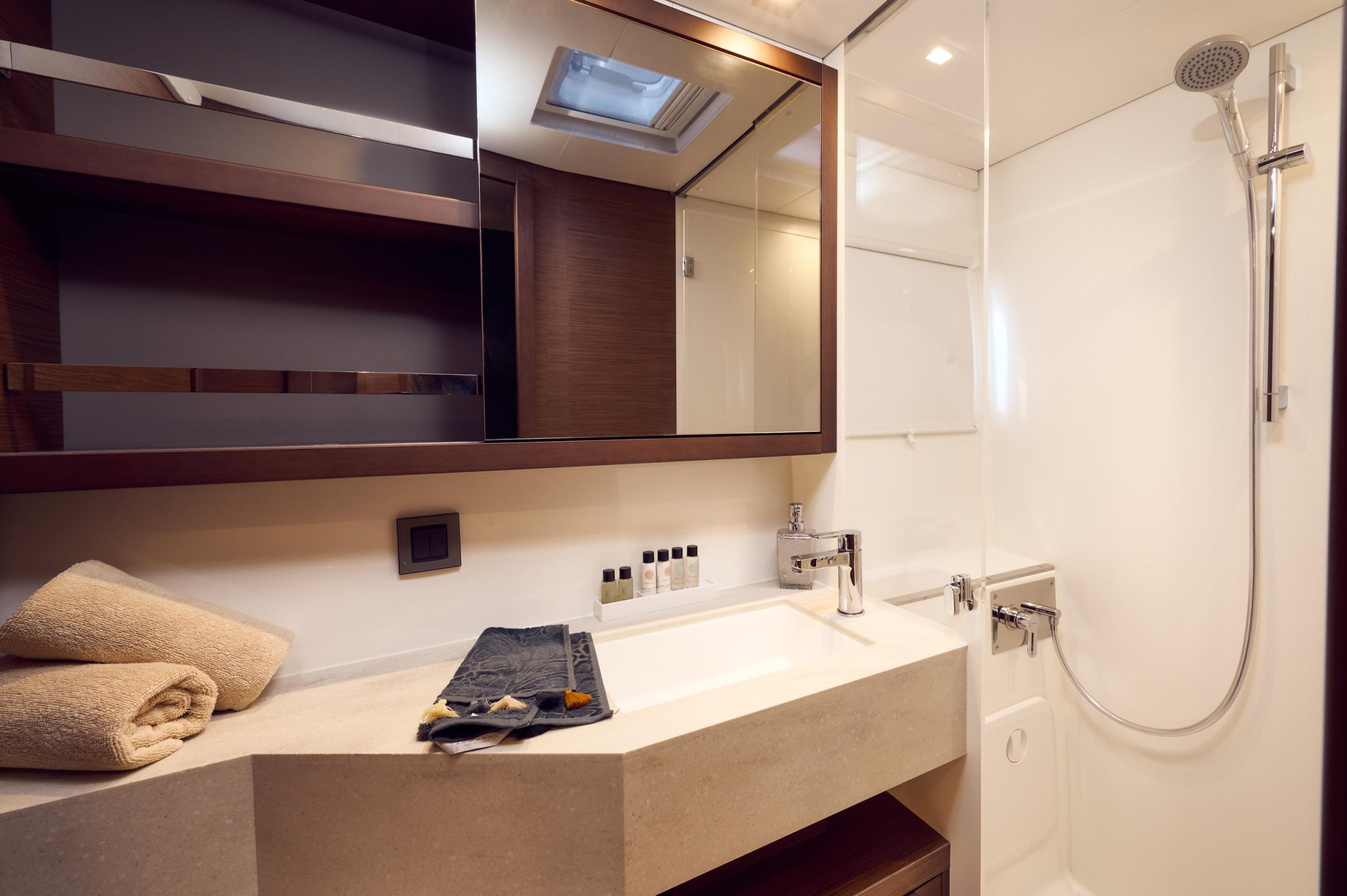 Photo #9 - Lagoon 46 NEW (GEMINI) en Trogir - 6583