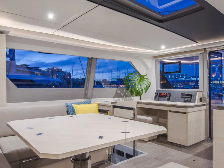 Photo #7 - Leopard 50 () en Marina Rodney Bay - 20569