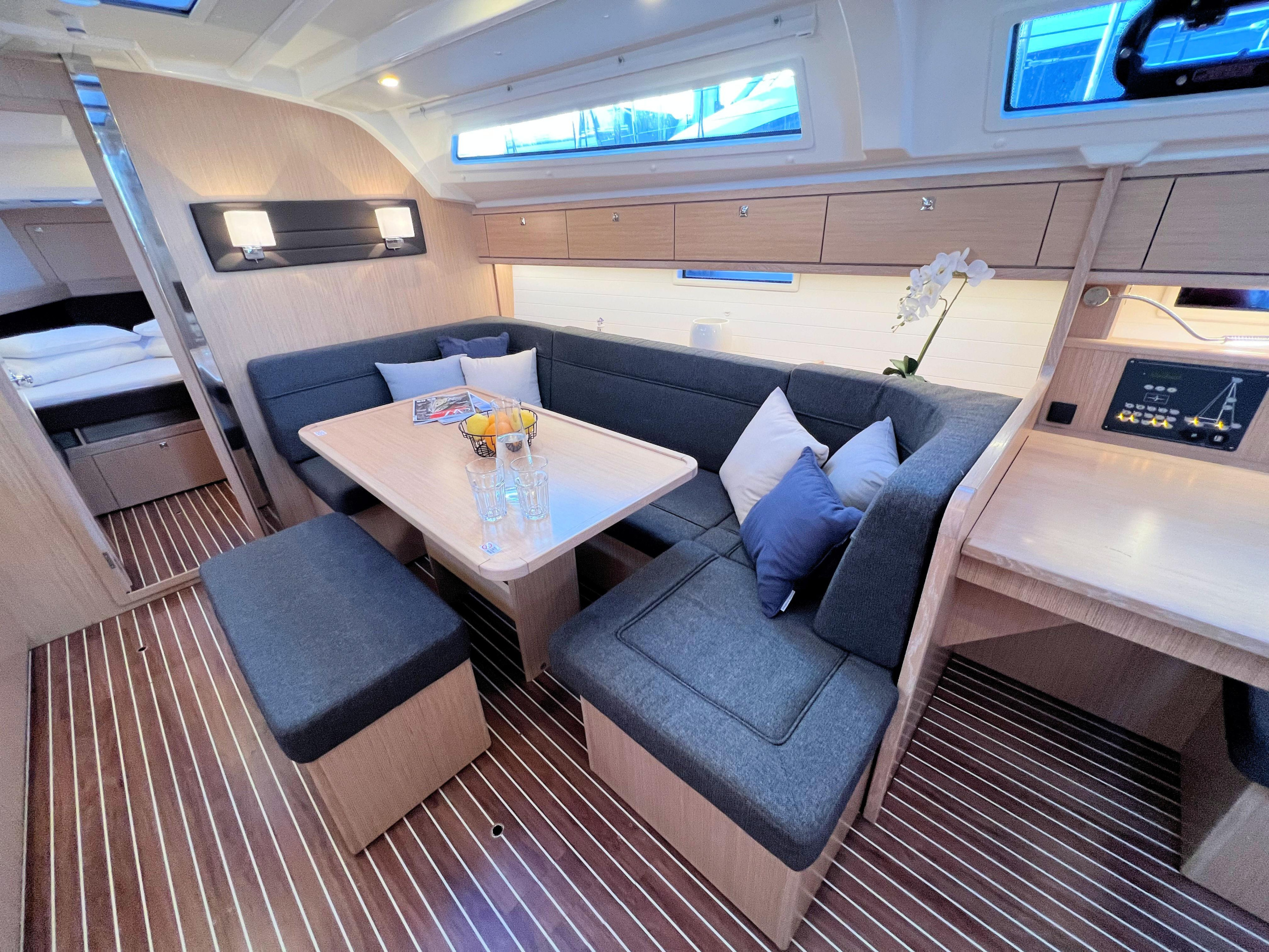 Photo #8 - Bavaria Cruiser 41 (Panda III) in Pula - 15875