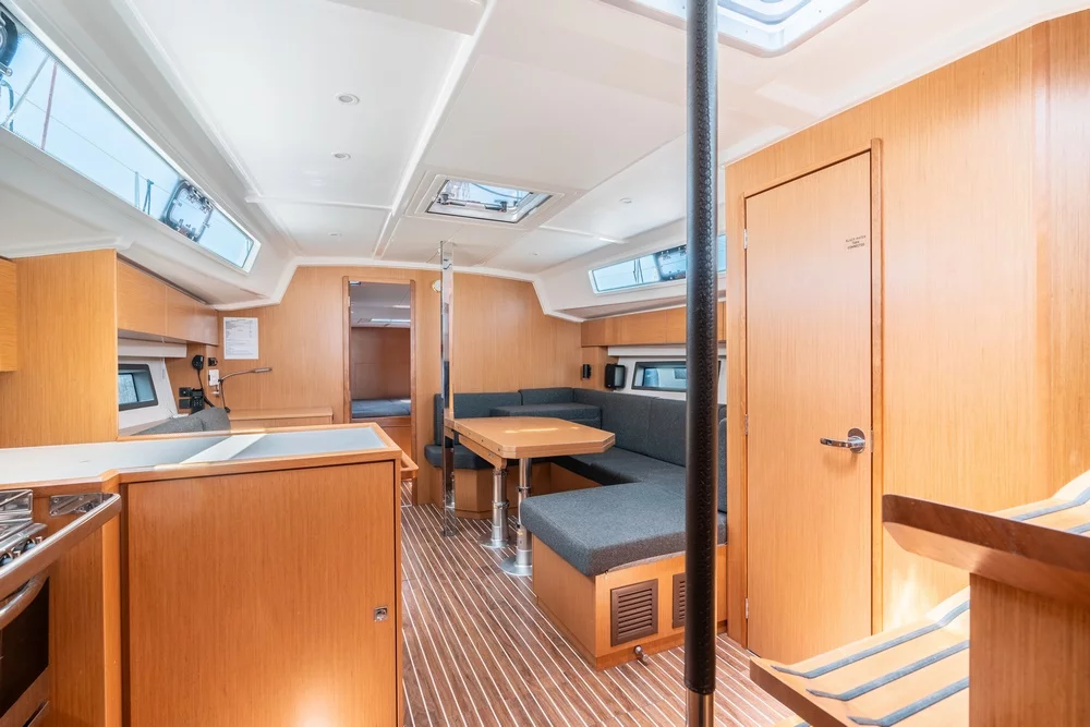 Bavaria C42 (Avra)  - 18