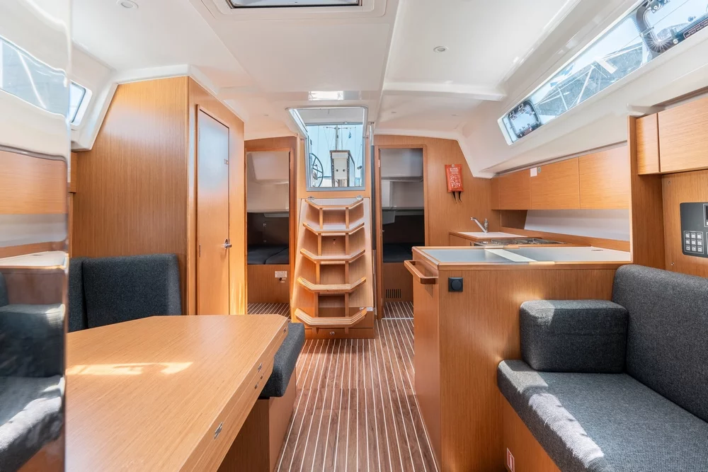 Bavaria C42 (Avra)  - 12