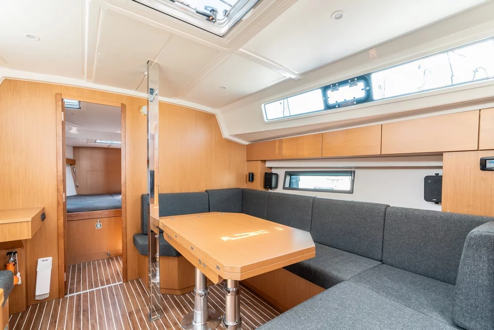 Bavaria C42 (Avra)  - 3