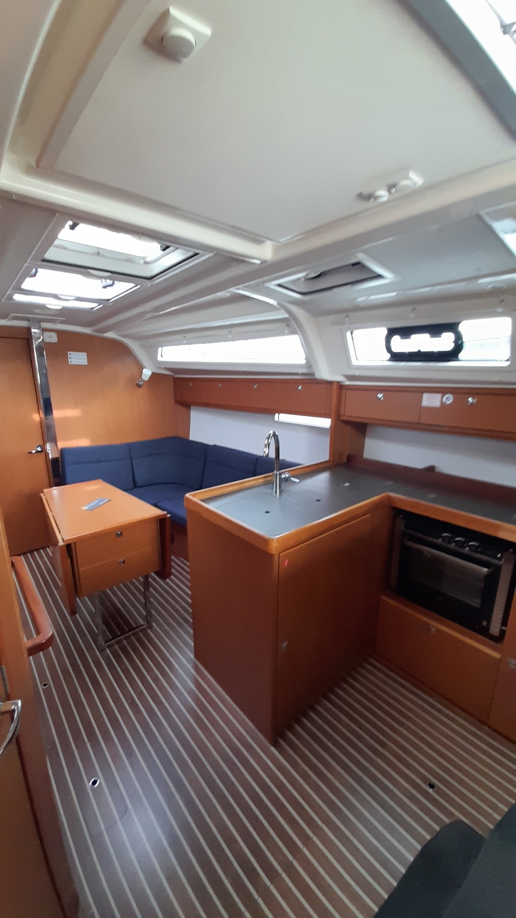 Photo #19 - Bavaria 37 Cruiser (Nenemia) en Rodas - 15897