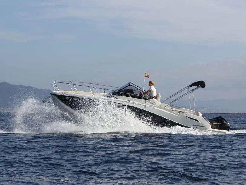 Quicksilver Activ 875 Sundeck (Alice) Main image - 0