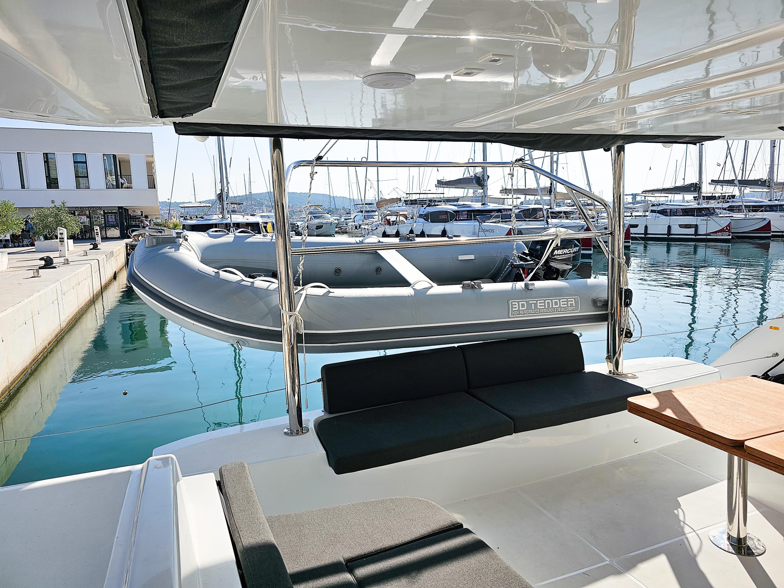 Photo #19 - Lagoon 51 Fly (Nevera) in Trogir - 18638