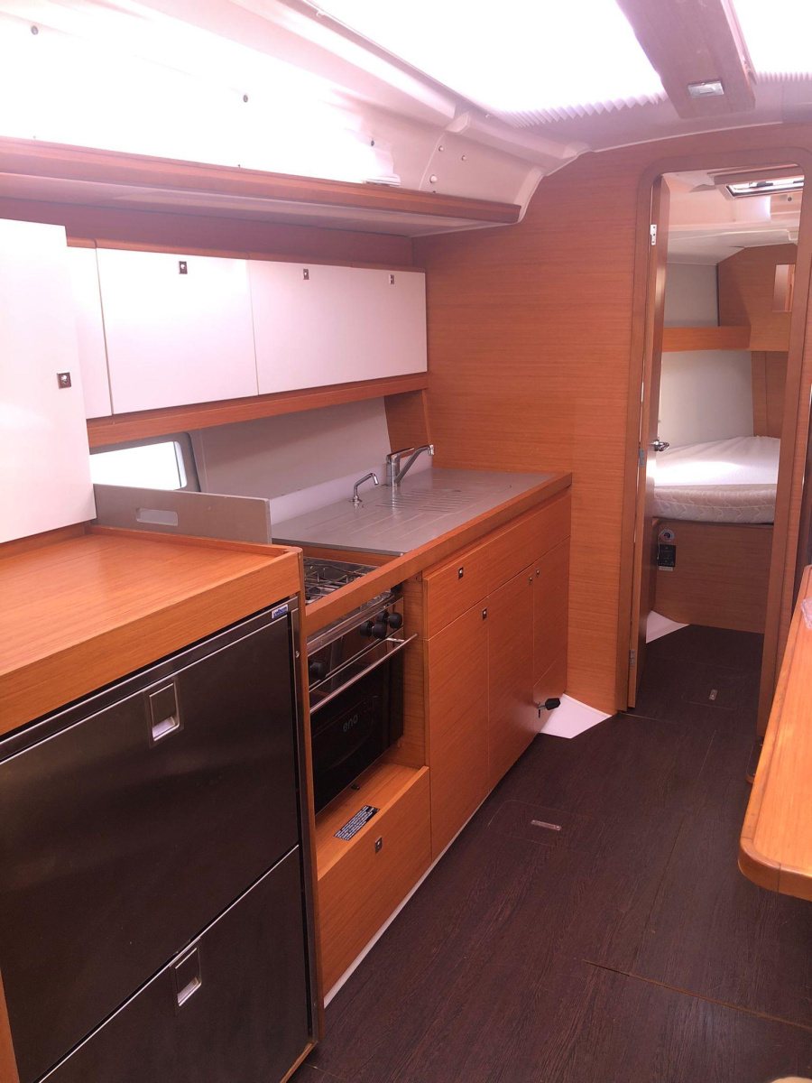 Photo #6 - Dufour 390 Grand Large (Arya) in Palermo - 17883