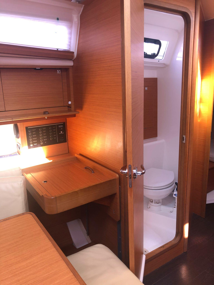Photo #8 - Dufour 390 Grand Large (Arya) in Palermo - 17883