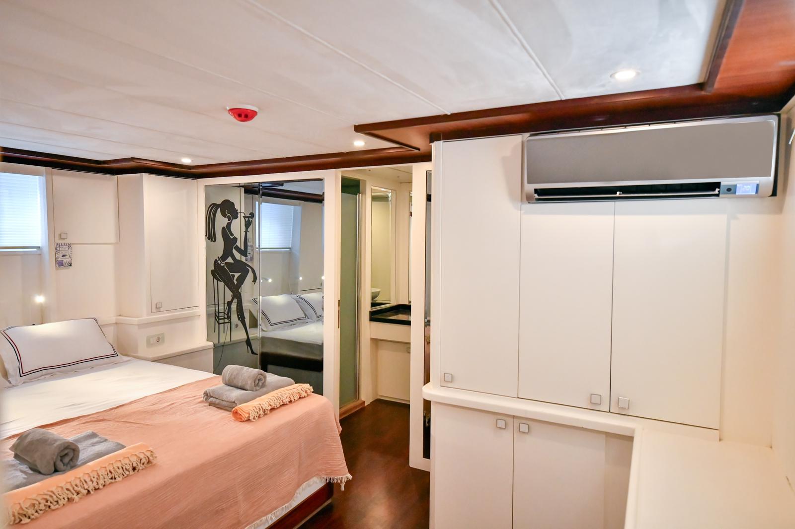 Photo #4 - Custom built Motoryacht (Ruzanna 1) in Fethiye - 20826