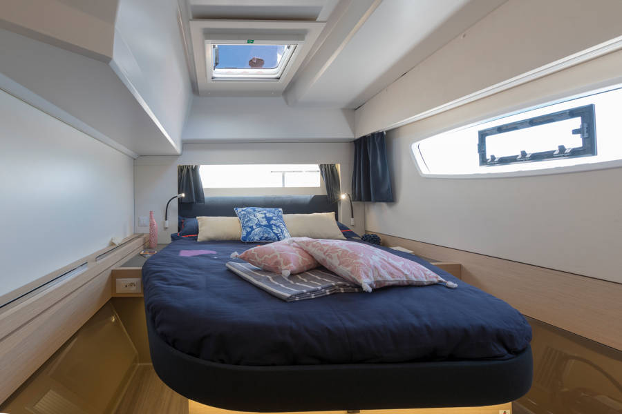 Photo #8 - Fountaine Pajot Astréa 42 (Sirius 1) in Marmaris - 20824