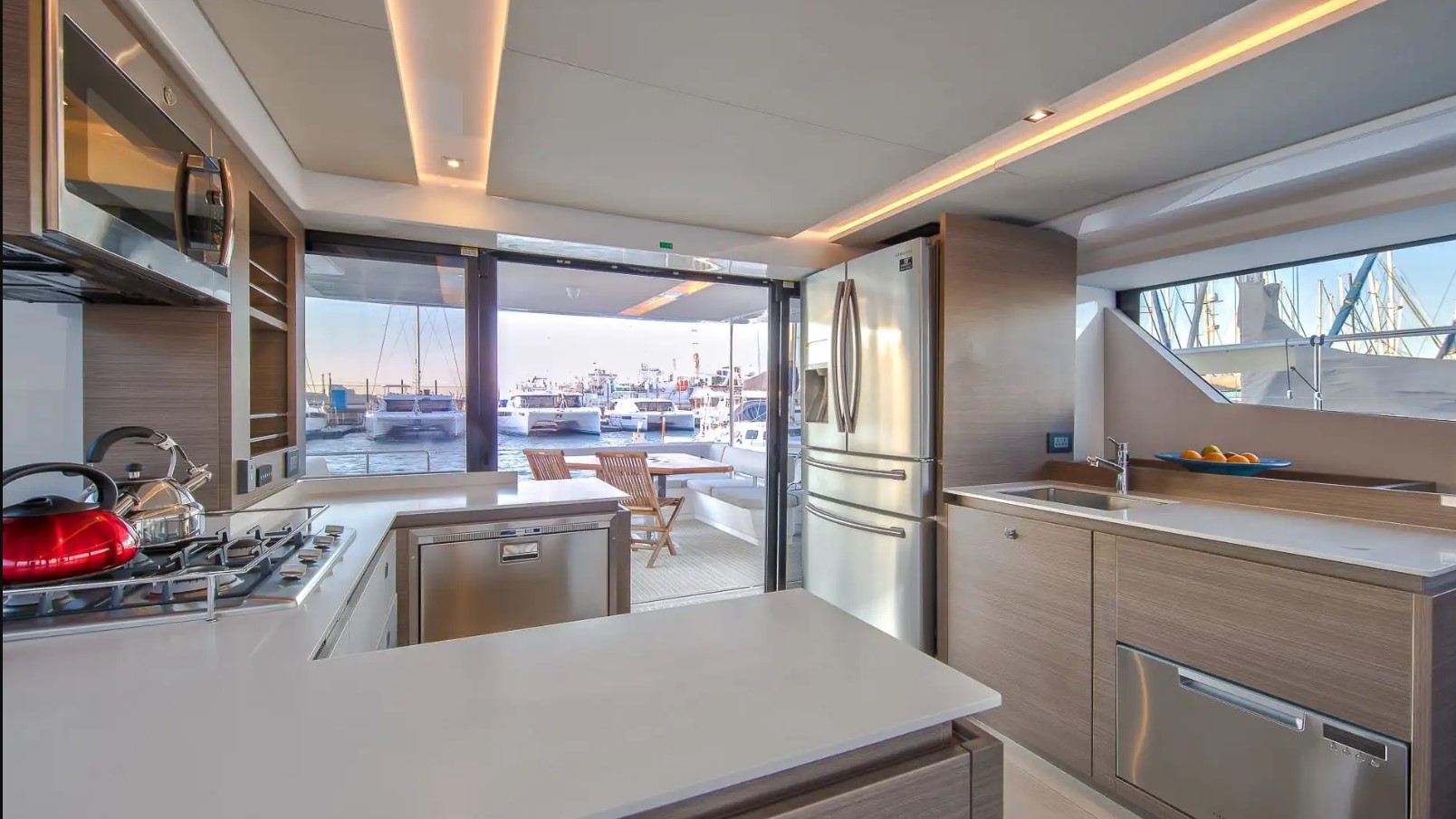 Photo #2 - Leopard 53 PC (So Blue) in Port Grimaud Sam - 23233