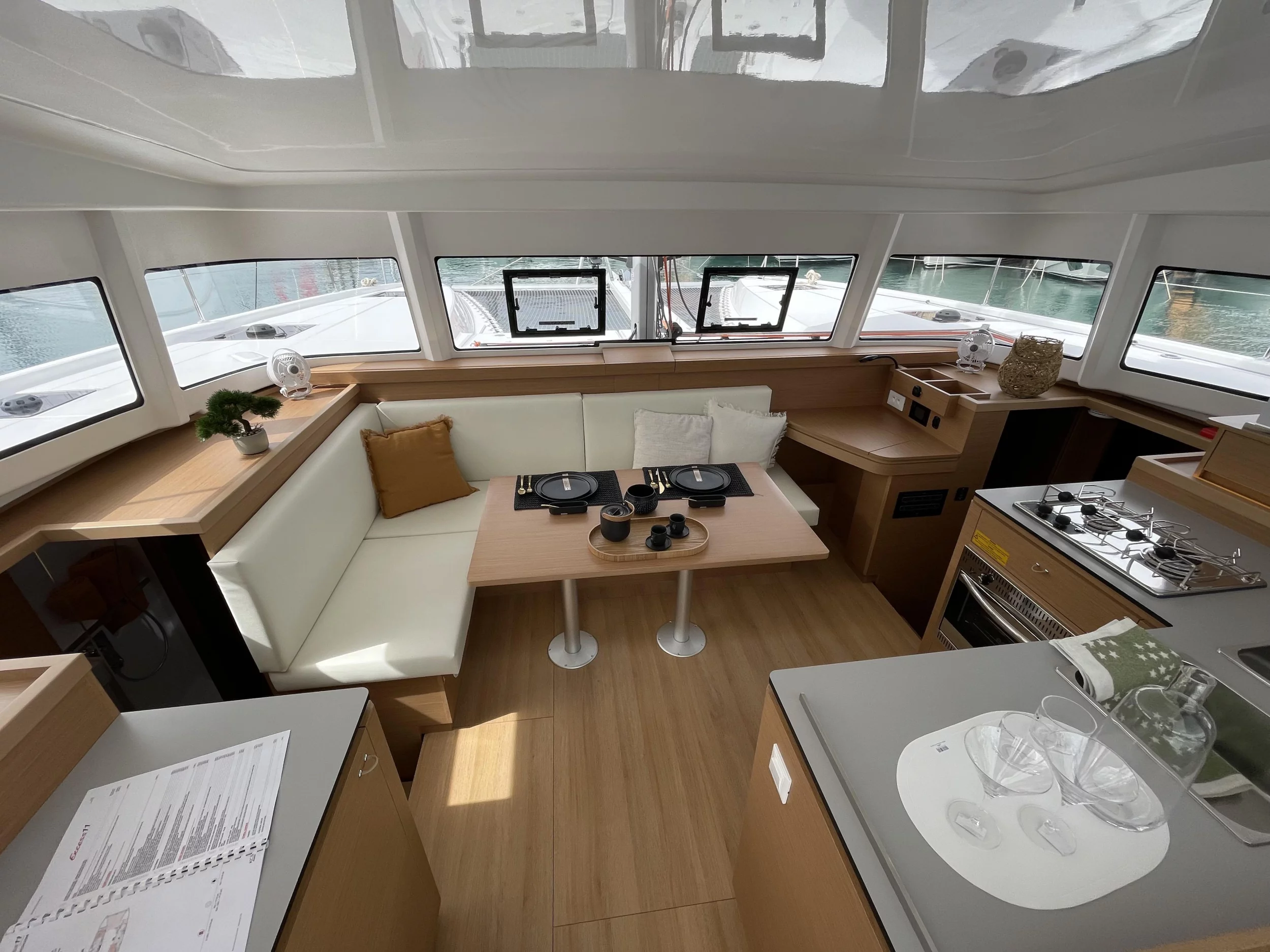 Excess 11 (Saona) Interior image - 8
