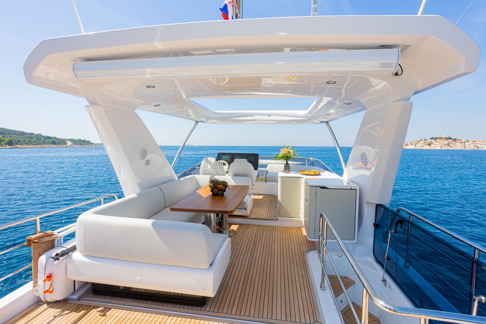 Photo #38 - Azimut 60 (GENESIS) in Primosten - 20909