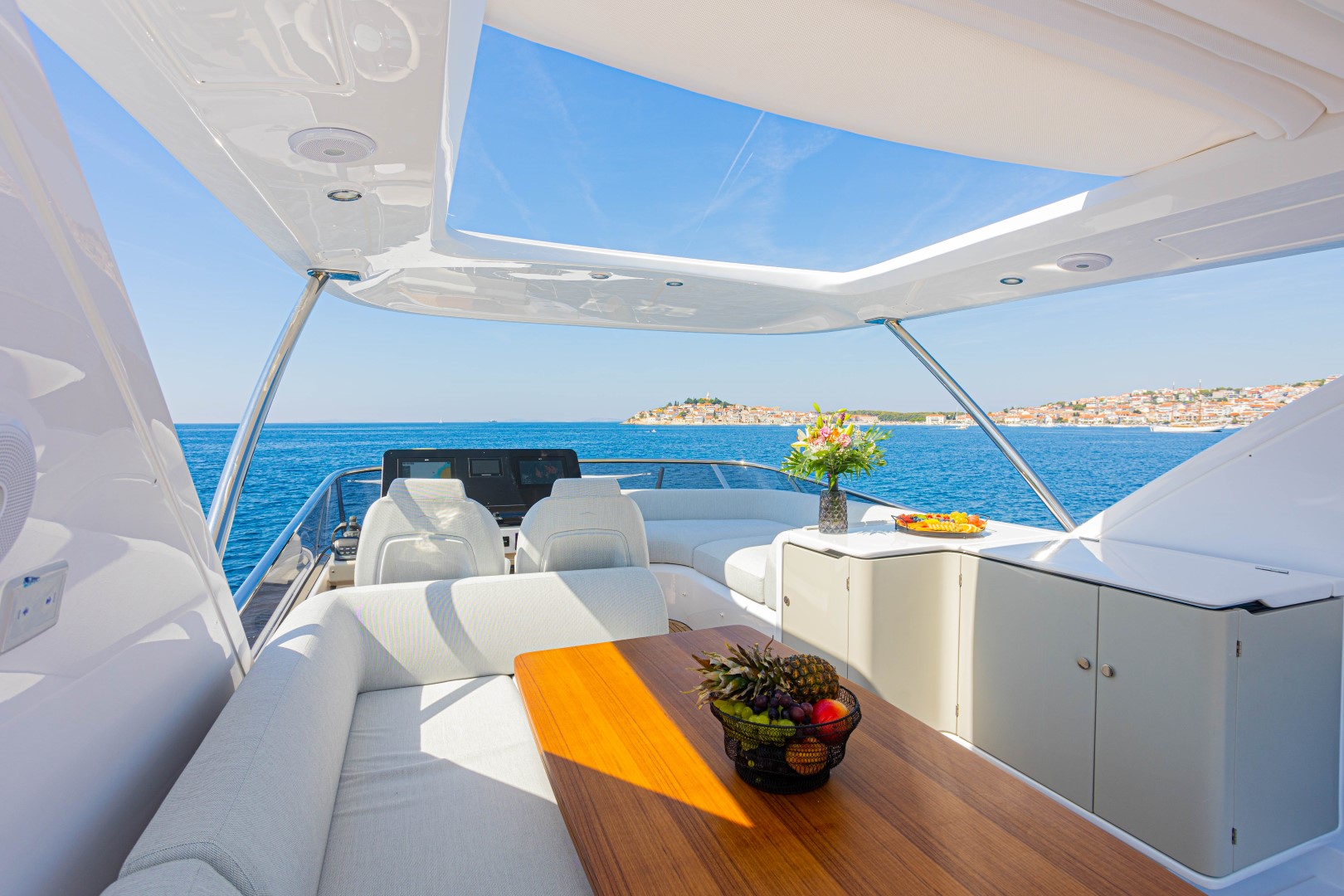Photo #9 - Azimut 60 (GENESIS) in Primosten - 20909