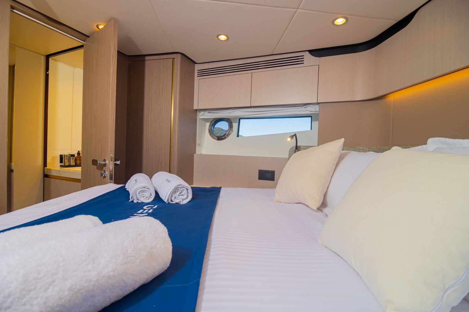 Photo #32 - Azimut 60 (GENESIS) in Primosten - 20909