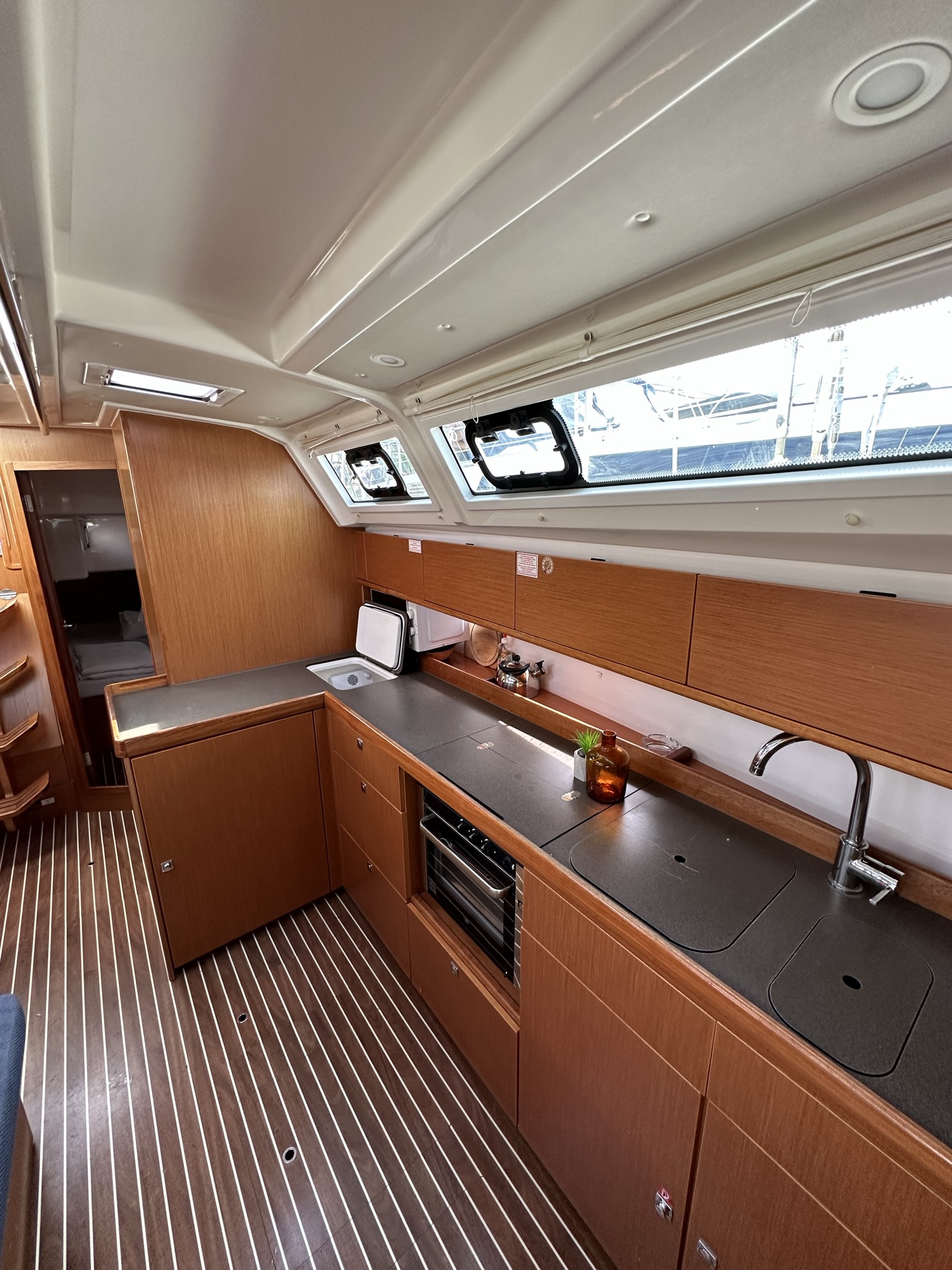 Photo #8 - Bavaria Cruiser 46 (Milky Way) in Drage - 14243