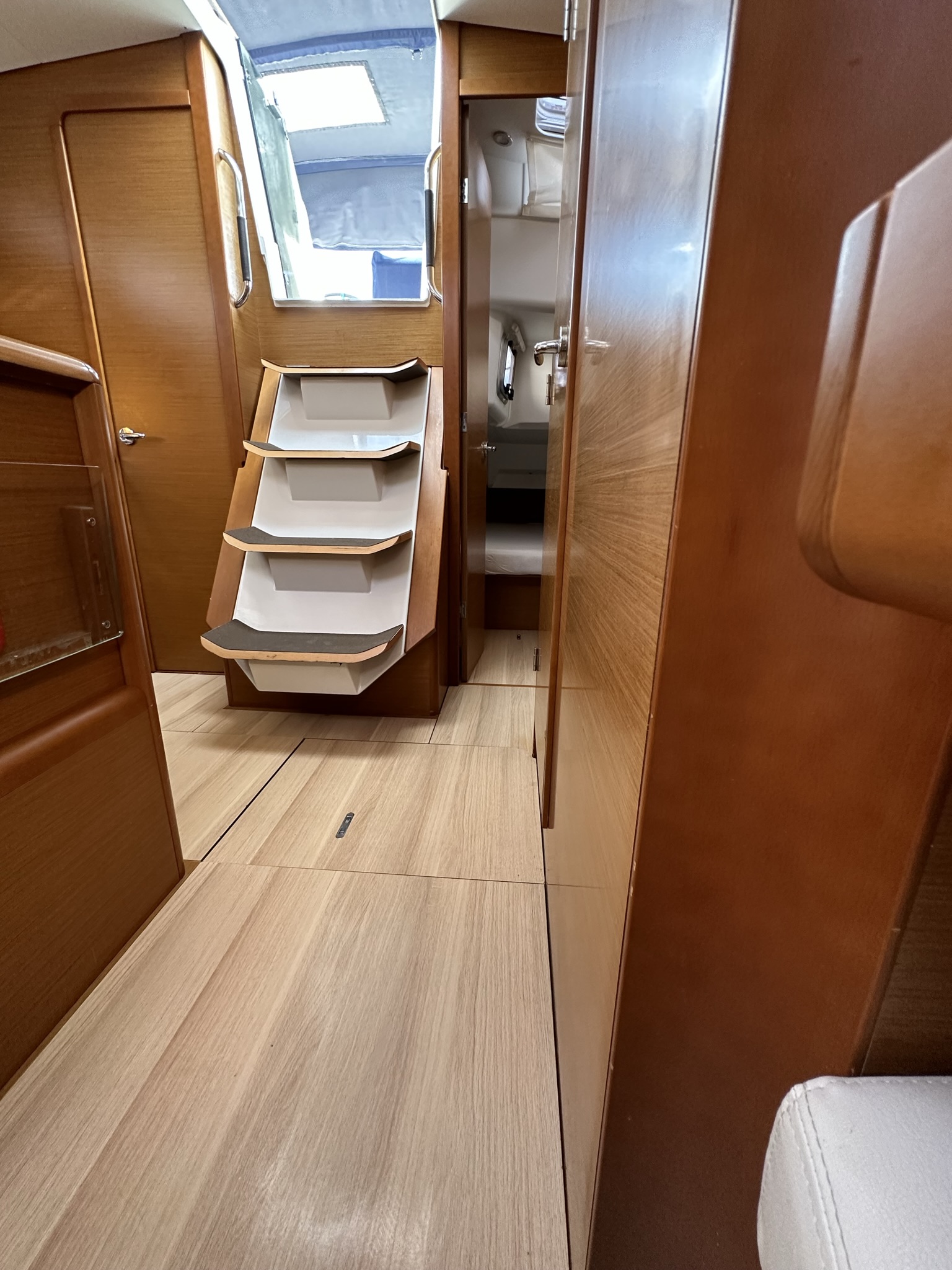 Photo #8 - Sun Odyssey 389 (Cash) in Drage - 11669