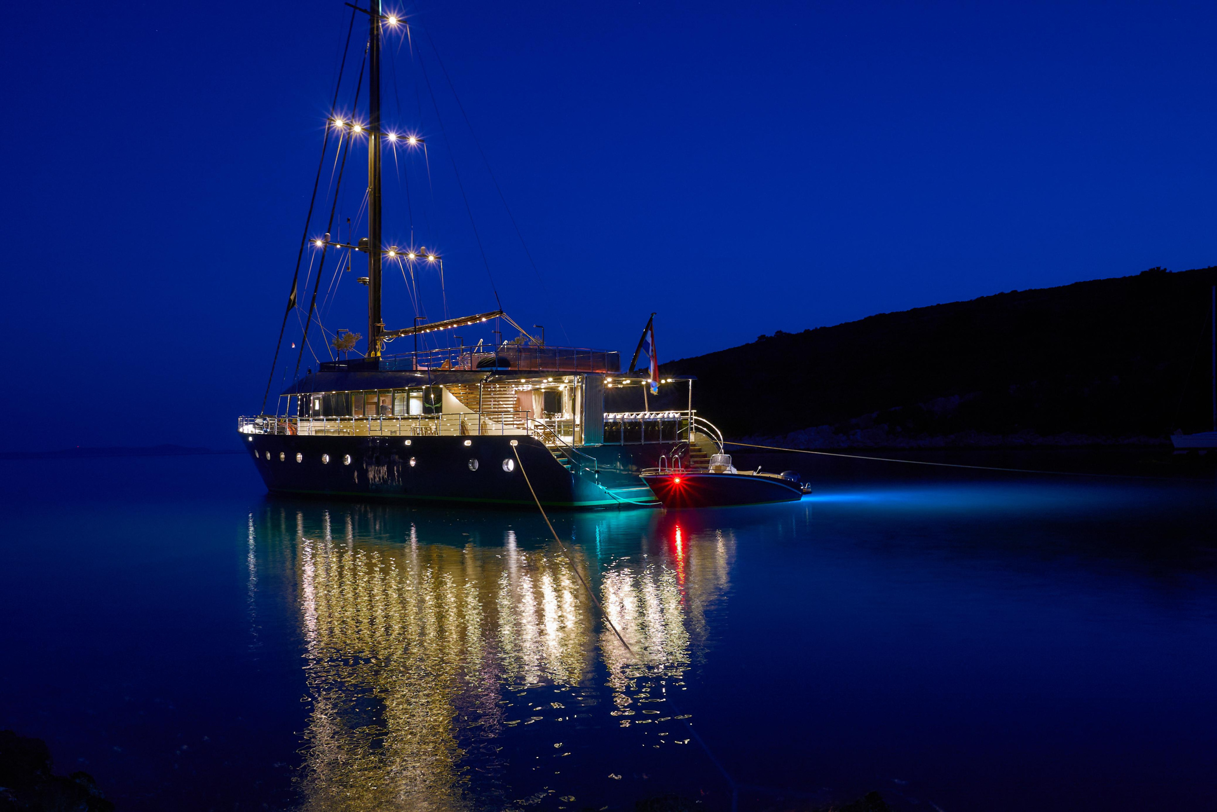 Photo #106 - Luxury Sailing Yacht Rara Avis (Rara Avis) en Split - 8692
