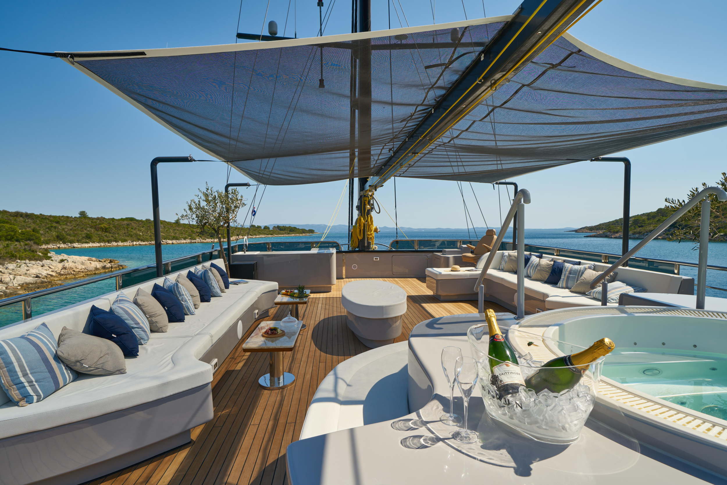 Photo #32 - Luxury Sailing Yacht Rara Avis (Rara Avis) en Split - 8692