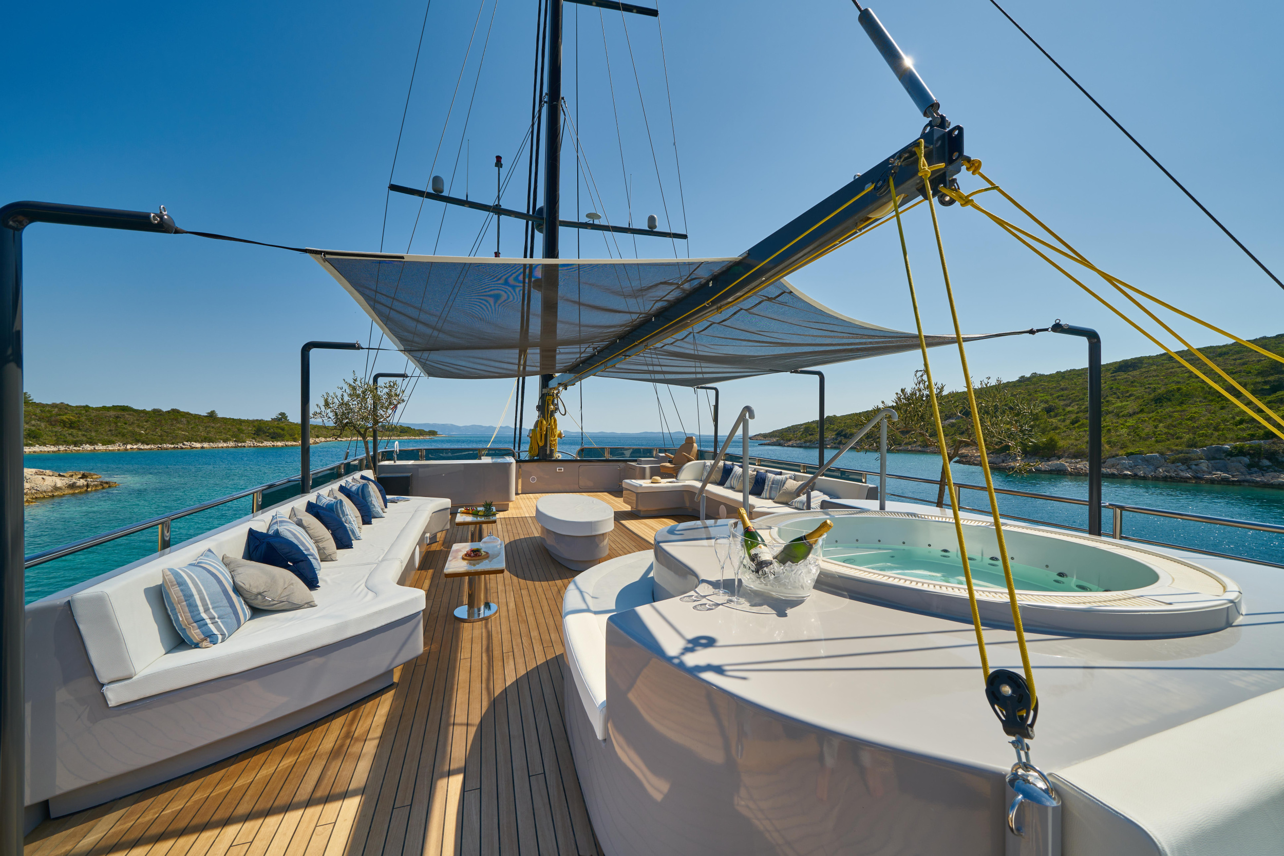 Photo #105 - Luxury Sailing Yacht Rara Avis (Rara Avis) en Split - 8692