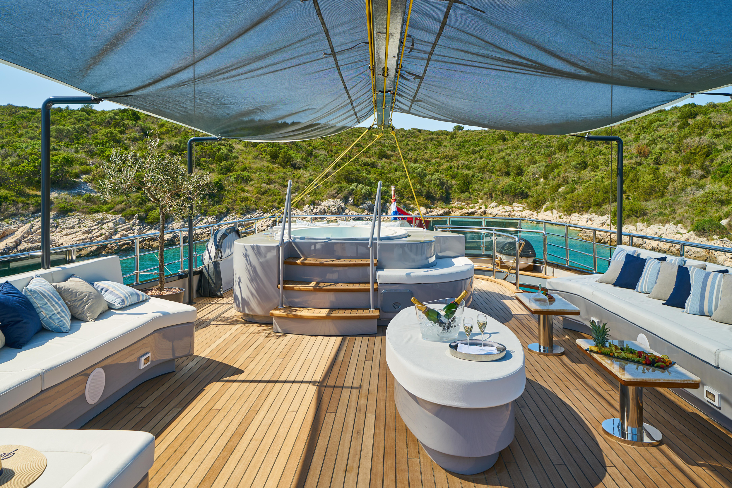 Photo #83 - Luxury Sailing Yacht Rara Avis (Rara Avis) en Split - 8692