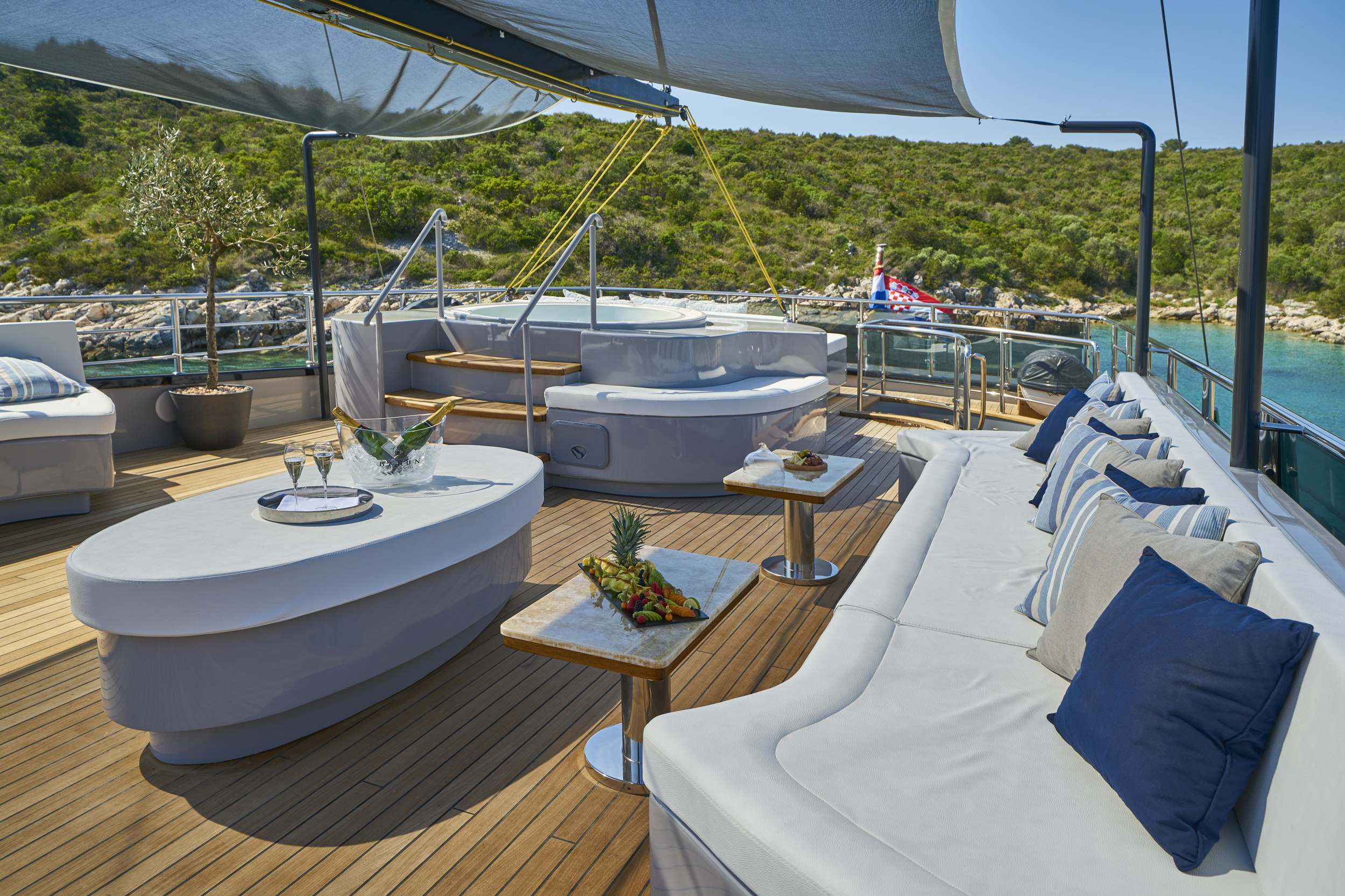 Photo #68 - Luxury Sailing Yacht Rara Avis (Rara Avis) en Split - 8692