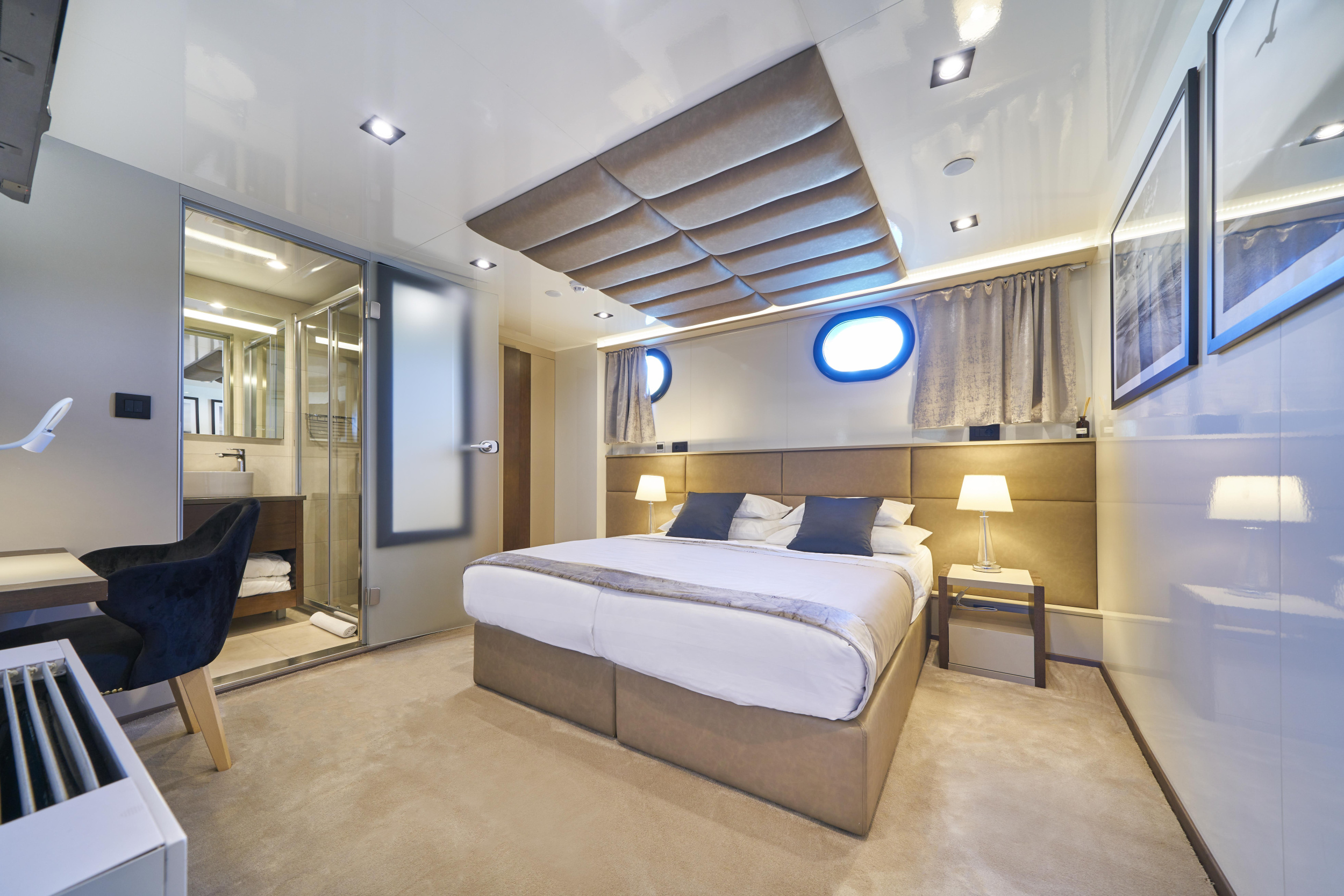 Photo #120 - Luxury Sailing Yacht Rara Avis (Rara Avis) en Split - 8692