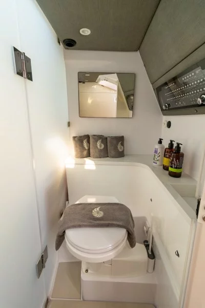 Axopar 37 XC Cross Cabin (MY CHARACTER)  - 27