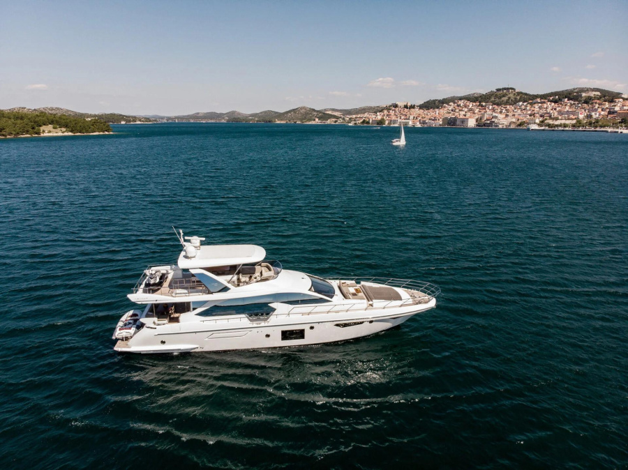Photo #9 - Azimut 72 Fly (Alyss) in Drage - 21016