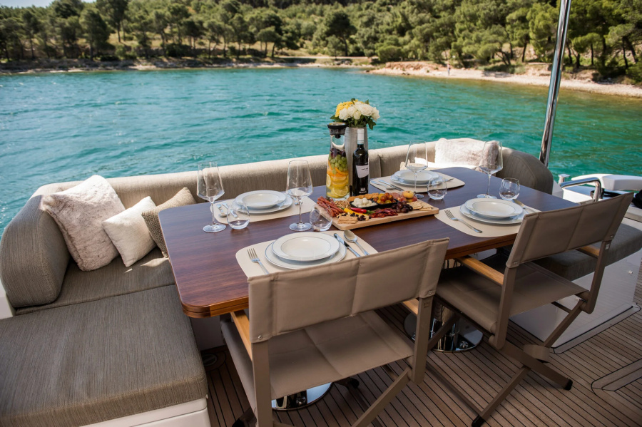 Photo #4 - Azimut 72 Fly (Alyss) in Drage - 21016