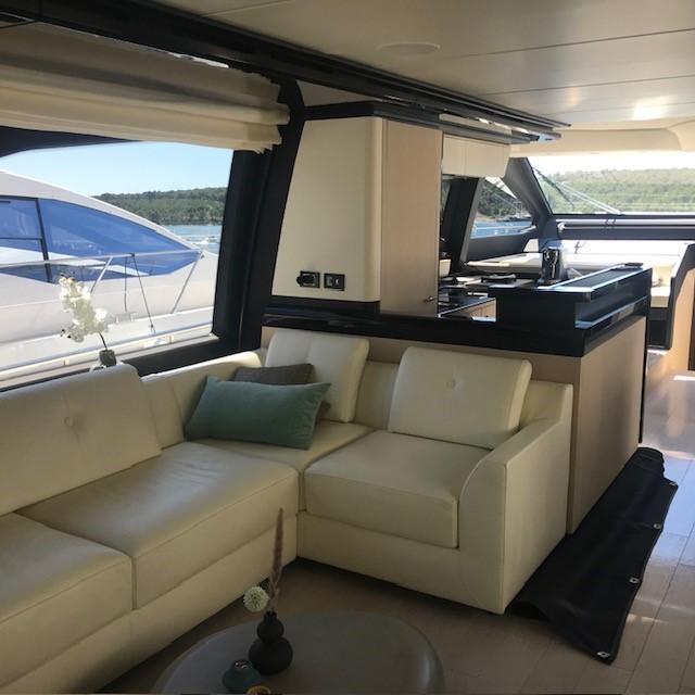 Photo #12 - Azimut 72 Fly (Alyss) in Drage - 21016