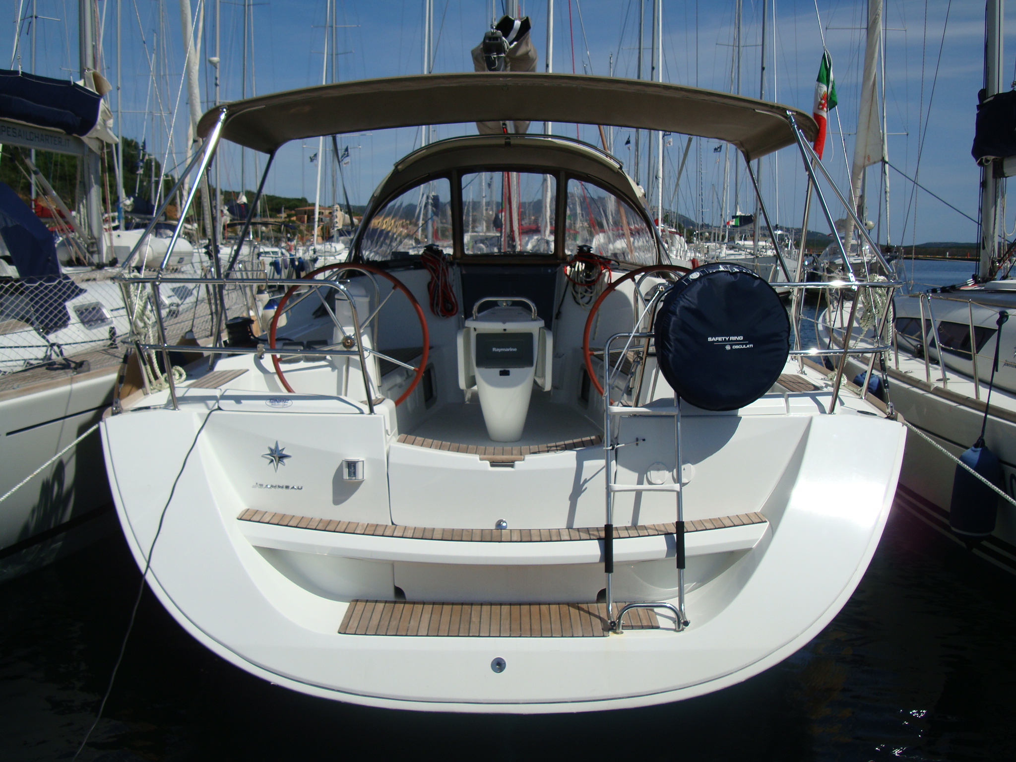 Photo #6 - Sun Odyssey 42ì (Praha) in Portisco - 12448