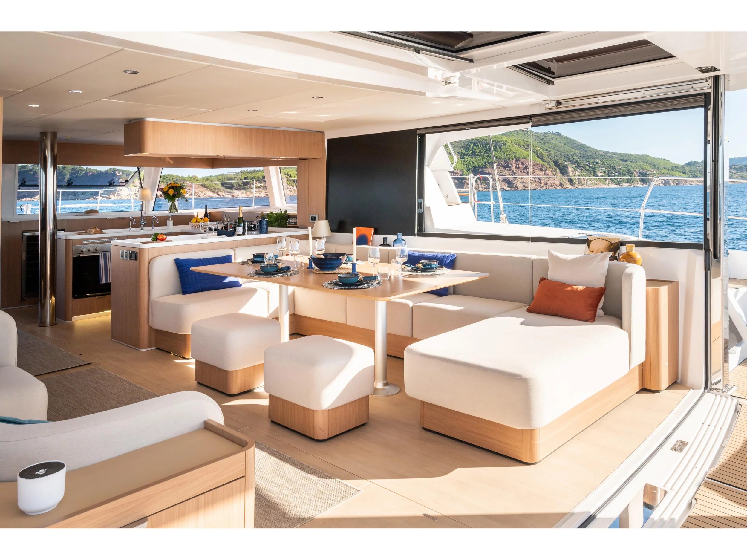 Bali 5.8 (CRAZY BABY TOO) Interior image - 7