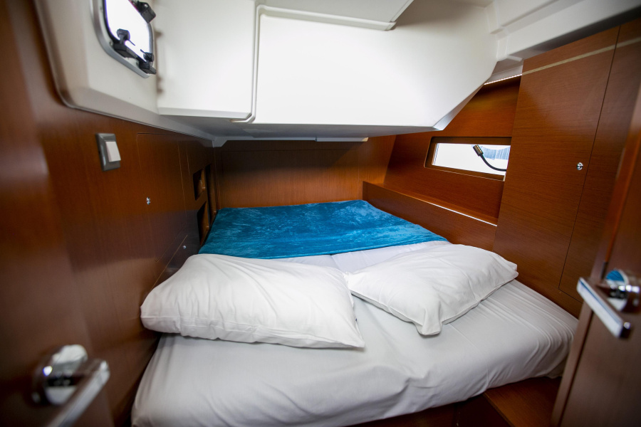 Photo #10 - Beneteau Oceanis 46.1 (Kos 46.3) in Volos - 16991