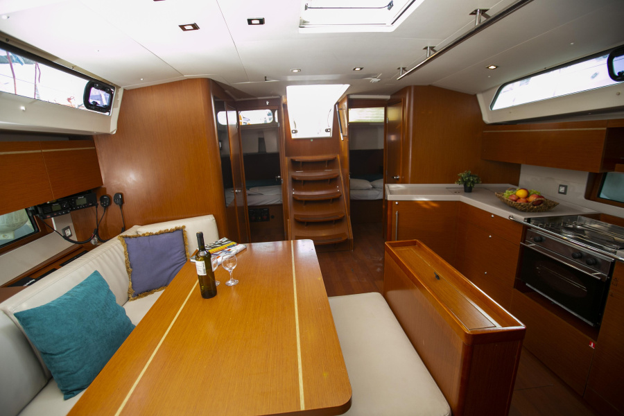 Photo #8 - Beneteau Oceanis 46.1 (Kos 46.3) in Volos - 16991