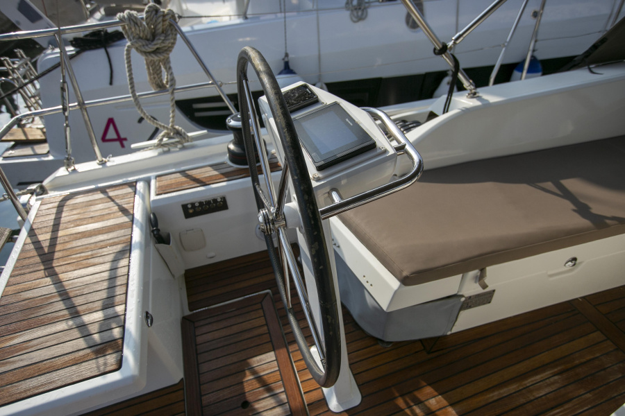 Photo #11 - Beneteau Oceanis 46.1 (Kos 46.3) in Volos - 16991