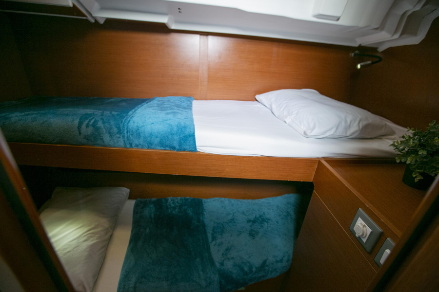 Photo #5 - Beneteau Oceanis 46.1 (Kos 46.3) in Volos - 16991