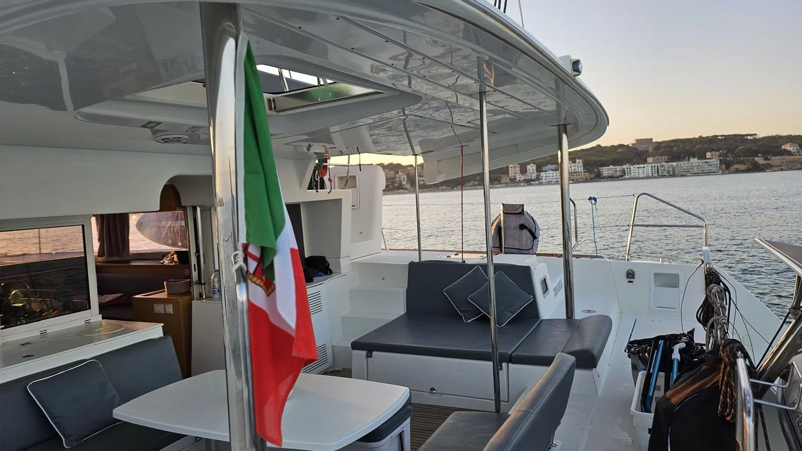 Lagoon 450 Fly (--Watermaker-SolarPanel) (Corona Borealis)  - 12