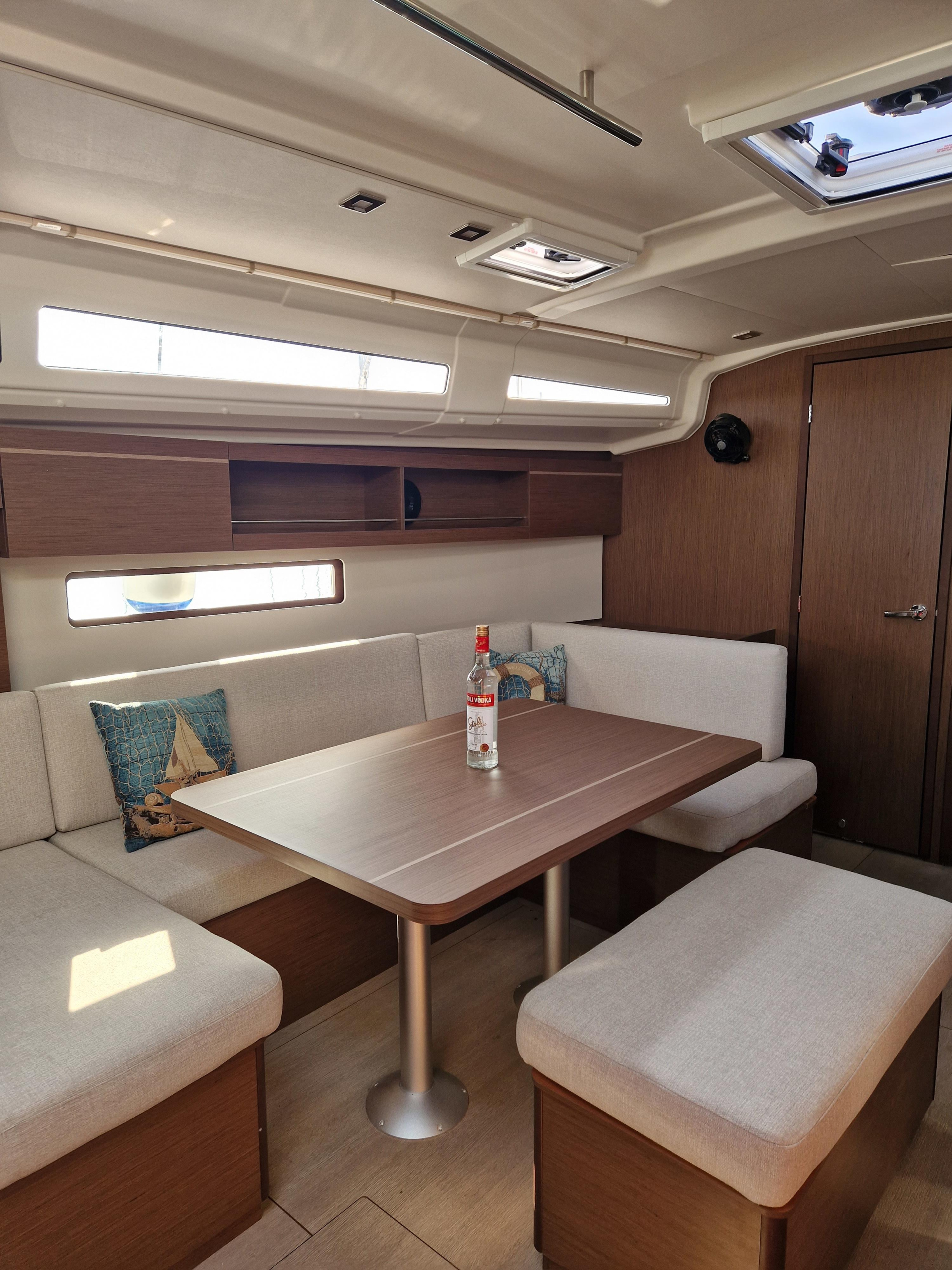 Photo #5 - Oceanis 40.1 (Marilena) in Atene - 21097
