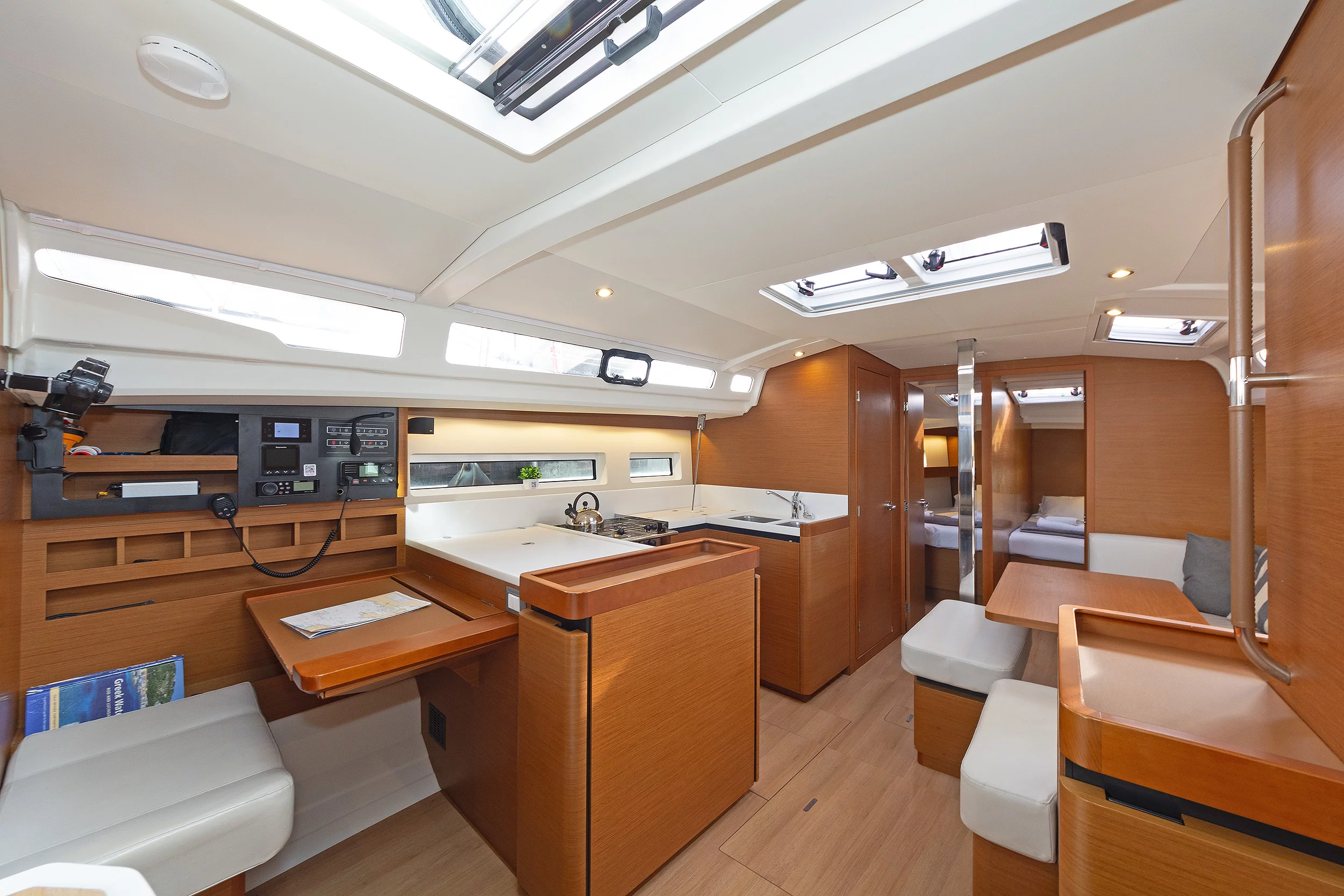 Sun Odyssey 440 (Jolly Roger)  - 11