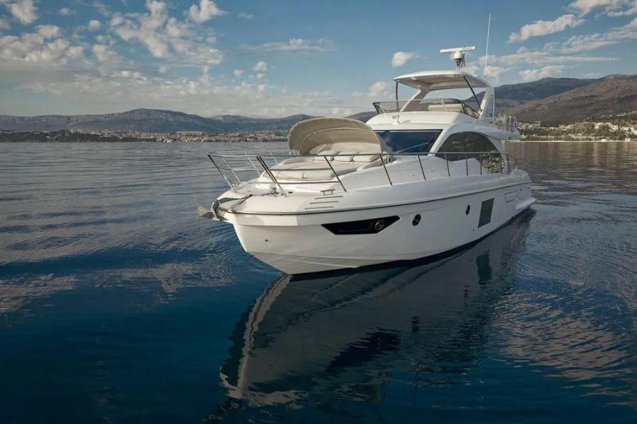 Photo #6 - Azimut 55 (Amparito IV) en Podstrana - 21146