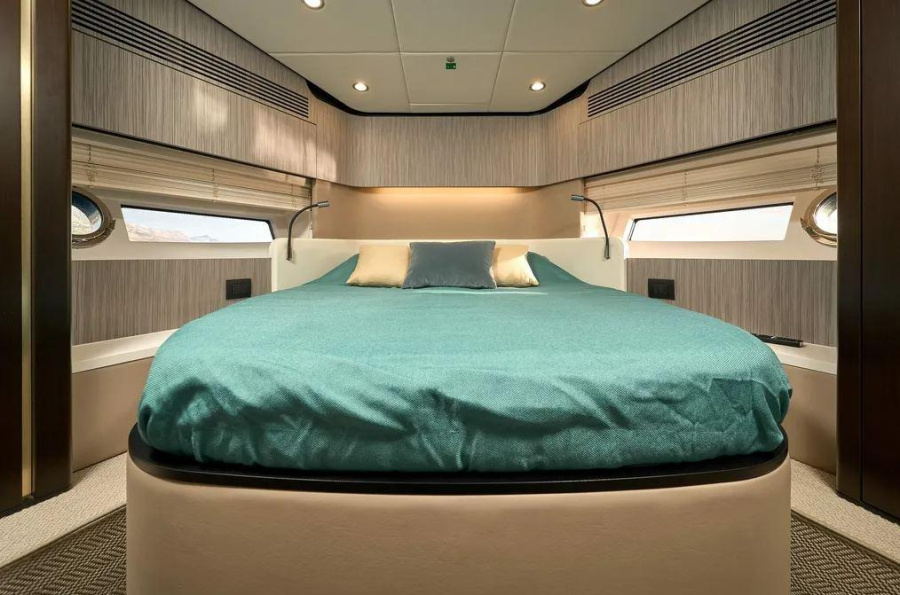 Photo #13 - Azimut 55 (Amparito IV) en Podstrana - 21146